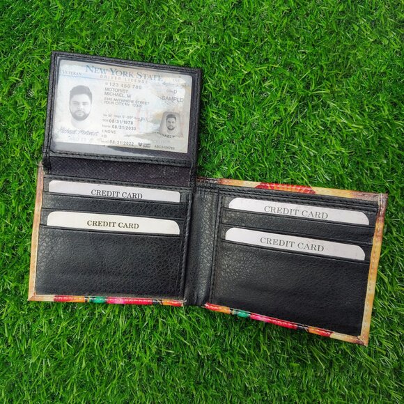 Virgin Mary Stylish Printed Bifold Wallet for Men – Classic Leather Look - Picture 2 of 6